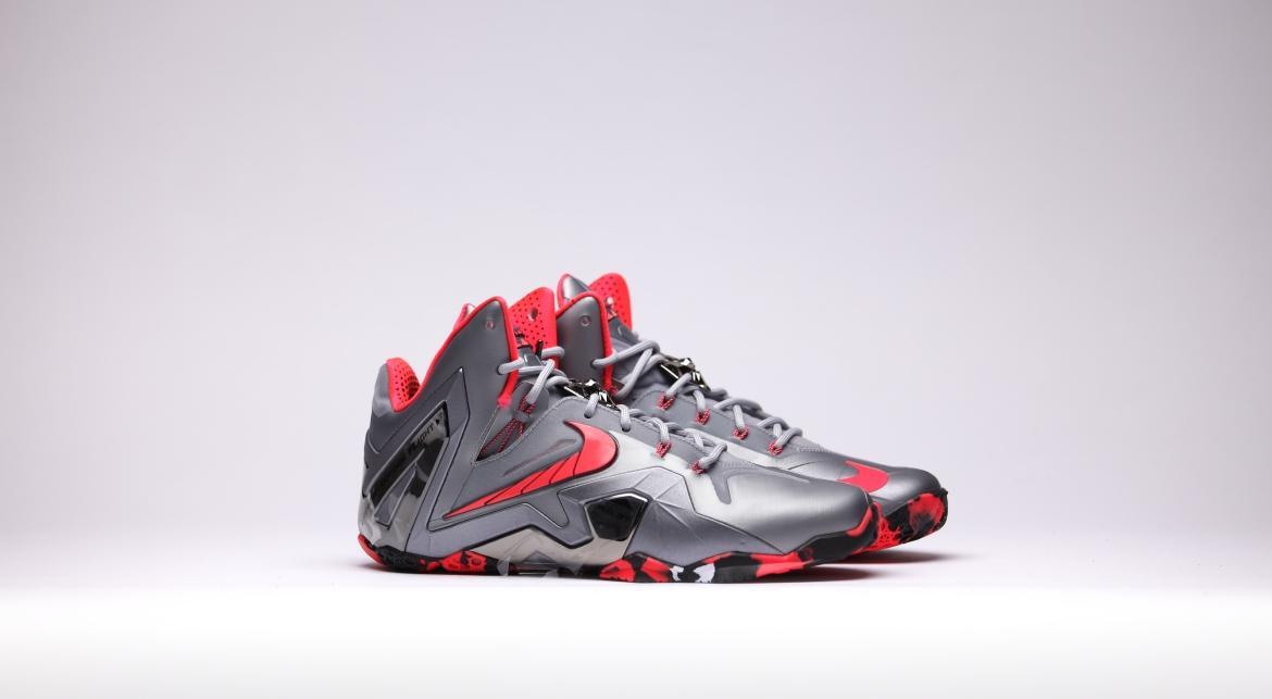 Lebron 11 deals elite team